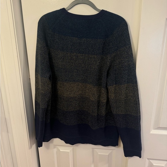 Lululemon Crewneck - Picture 2 of 3